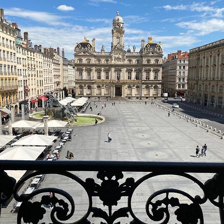Vue Place Des Terreaux-4 Voyageurs Lyon Exterior photo